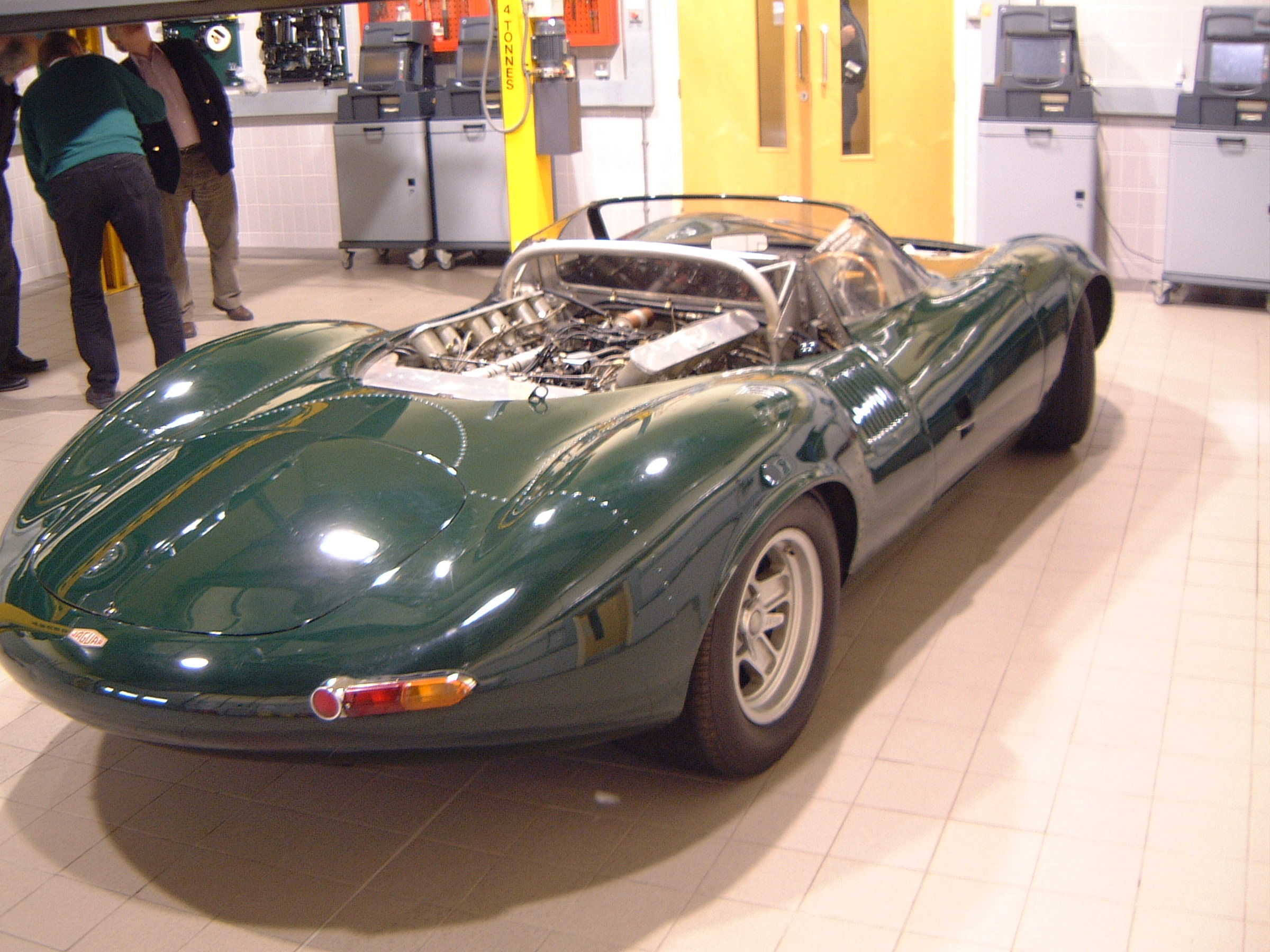 Xj13_rear